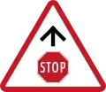 Stop sign sa unahan
